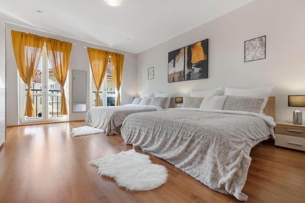 Exclusive Apartment In Centre Bratislava Exteriér fotografie