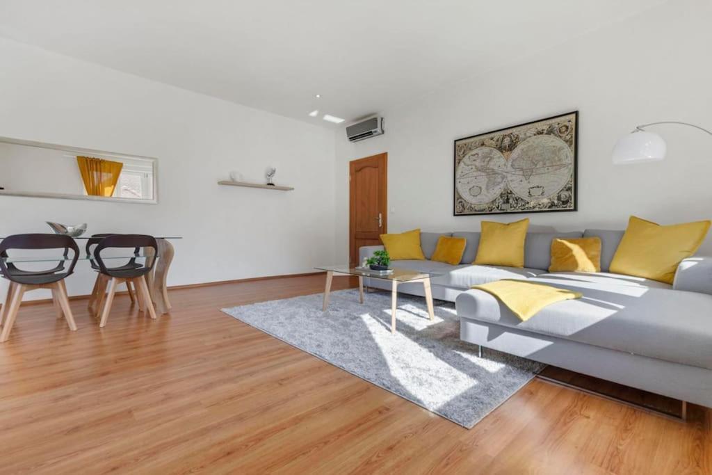 Exclusive Apartment In Centre Bratislava Exteriér fotografie